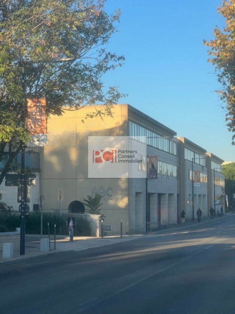 LOCAL COMMERCIAL à VENDRE