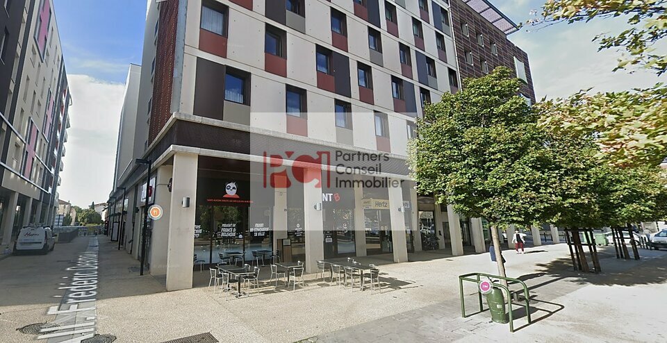 LOCAL COMMERCIAL à LOUER