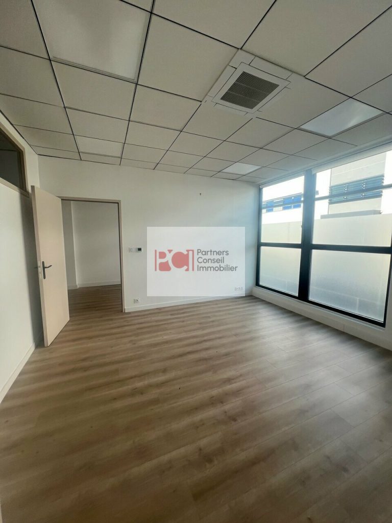 BUREAUX à LOUER