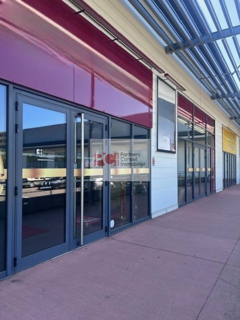 LOCAL COMMERCIAL à LOUER