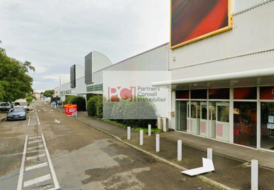 LOCAL COMMERCIAL à LOUER
